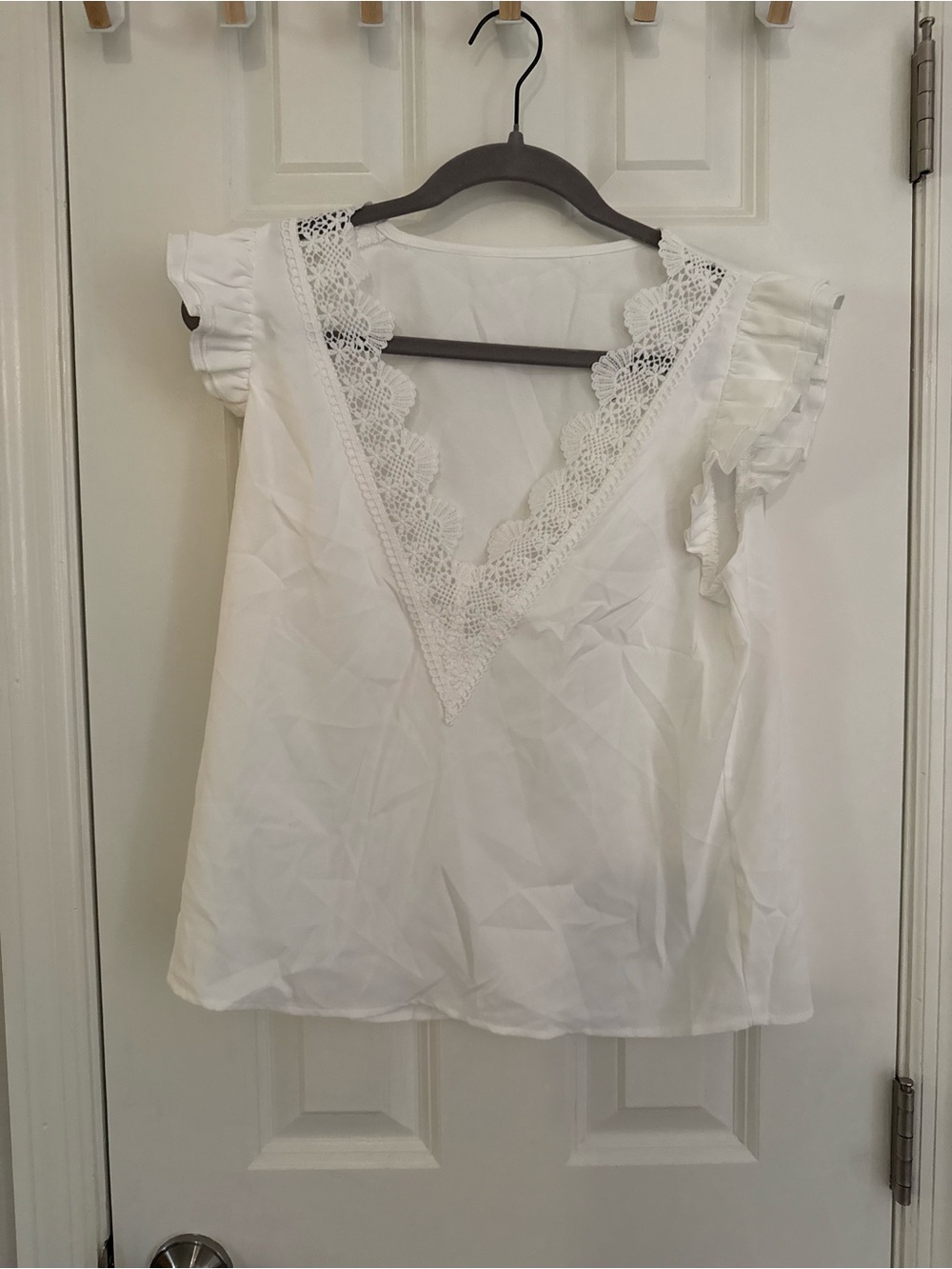 Cupshe White Lace V-Neck Ruffle Sleeve Blouse